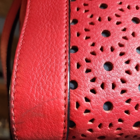 GUC  KATE SPADE (RARE SAMPLE  ) certified authentic - Picture 14 of 16